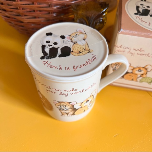 New In Box!!! Vintage 1980s Mug with Lid - Picture 4 of 6